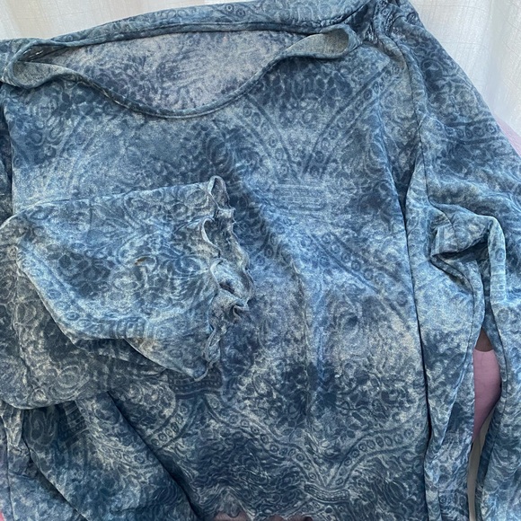 Pretty blue shirt  .  Penningtons 4x - Picture 2 of 3